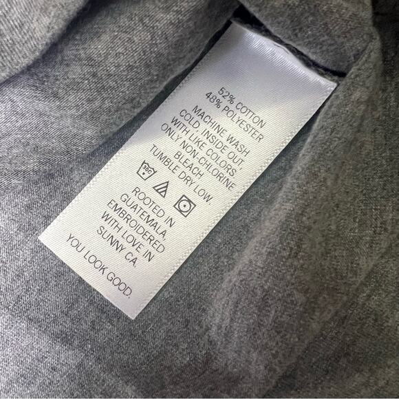 The Bee and the Fox new Mama Bear Retro Tee - Picture 4 of 5